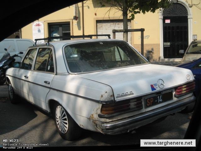 mercedesw123mc12720170504.jpg