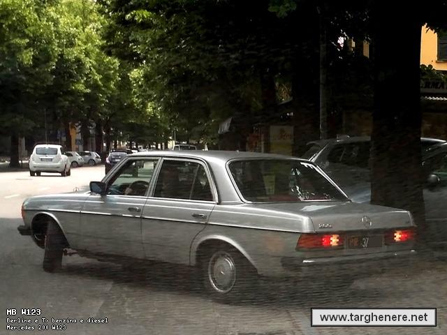 mercedesw123polar20170624.jpg