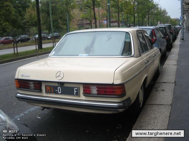 mercedesw123mc12720170905.jpg