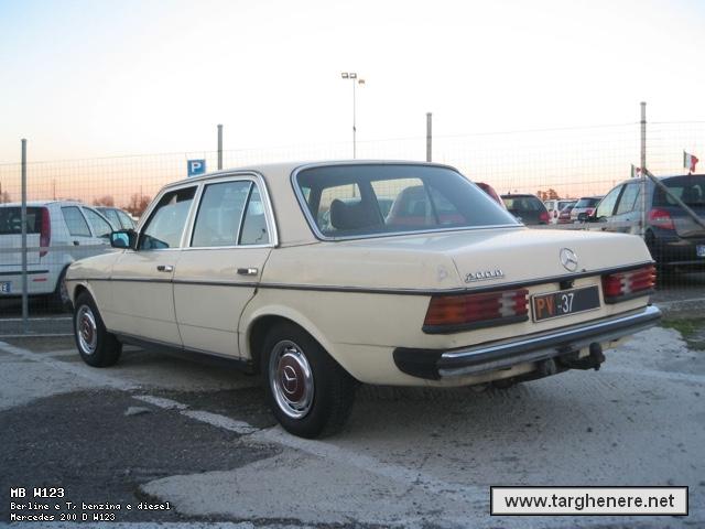 mercedesw123mc12720171107.jpg