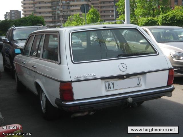 mercedesw123swmc12720180410.jpg