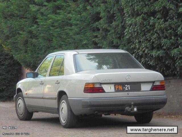 mercedesw124mc12720180605.jpg