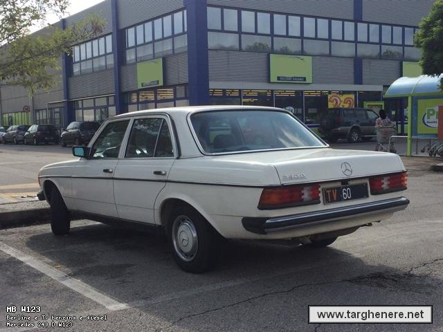 mercedesw123mx5dan20180907.jpg
