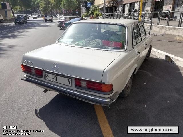 mercedesw123bue20180920.jpg