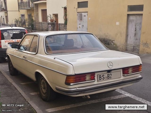 mercedesw123ceberto20181203.jpg