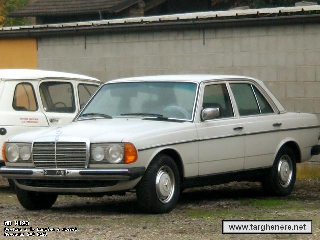 mercedesw123mc12720190226.jpg