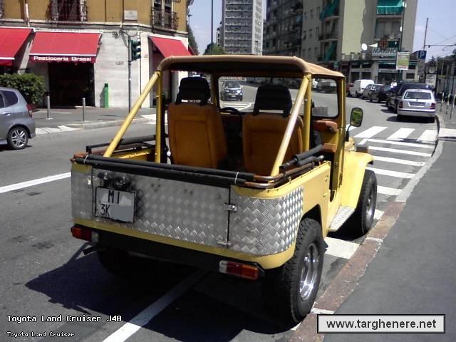 toyotablacktar88.jpg