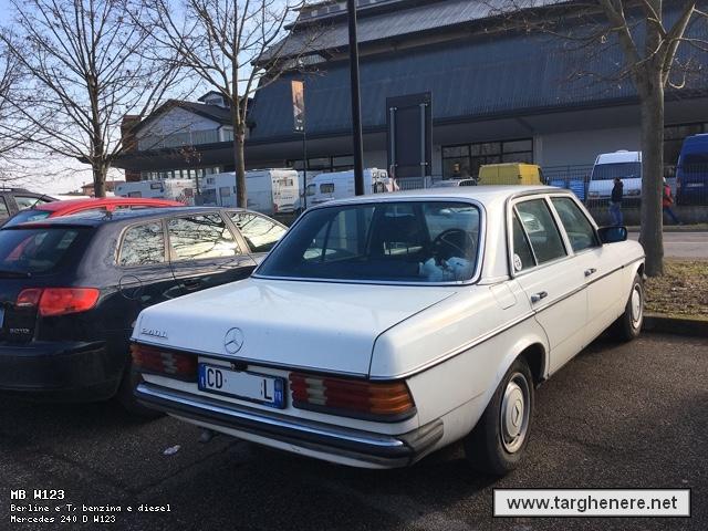 mercedesw123frabo20190511.jpg