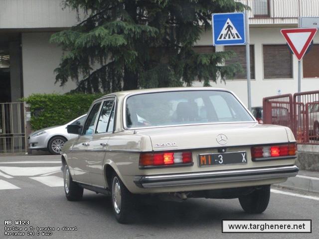 mercedesw123ata20190514.jpg