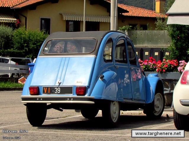 citroen2cvgabford20190821.jpg