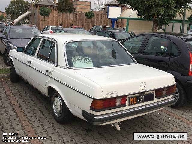 mercedesw123frabo20191124.jpg