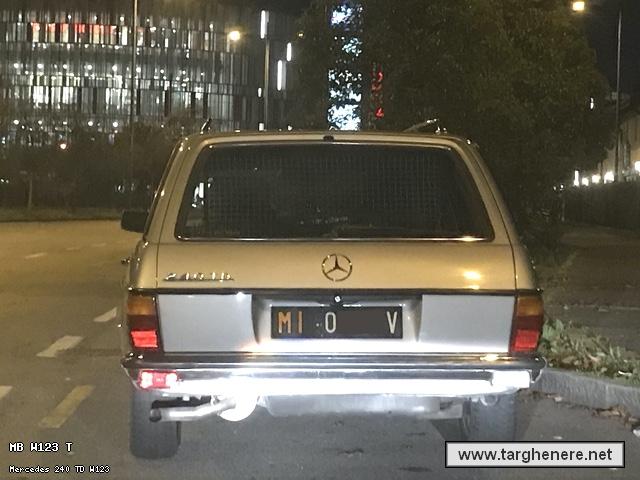 mercedesw123sw131mirafiori20191208.jpg
