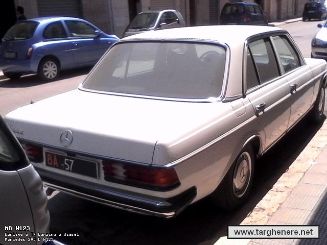mercedesw123michele131cl20200416.jpg