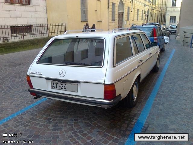 mercedesw123alfa3320200503.jpg