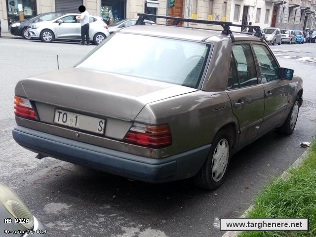mercedesw124luzzo20200727.jpg
