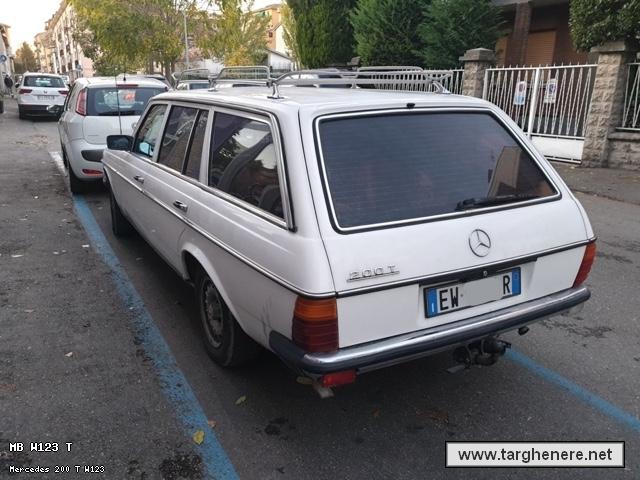 mercedesw123swluka9620201101.jpg