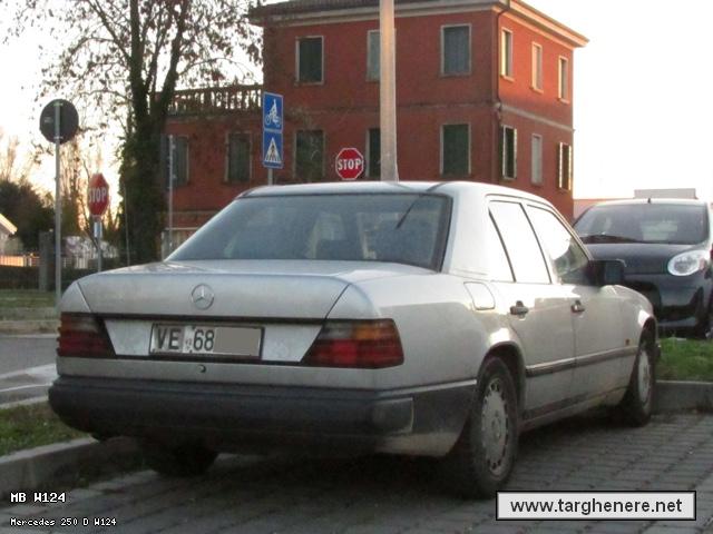mercedesw124gabford20201129.jpg
