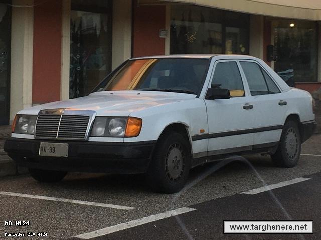mercedesw124frabo20201209.jpg