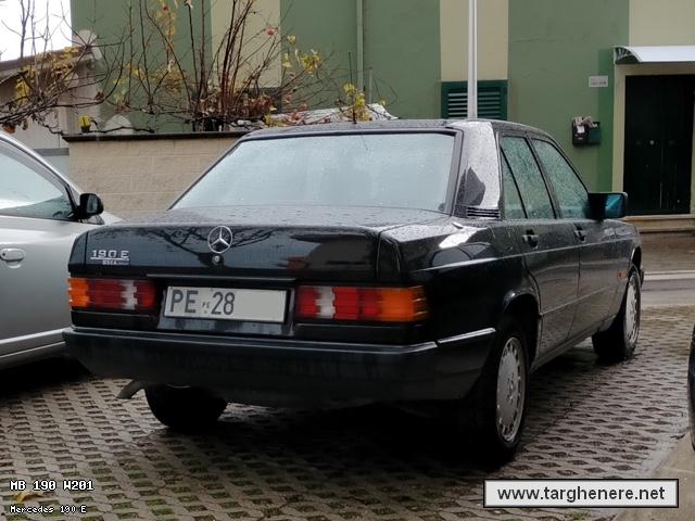 mercedes190polar20201210.jpg