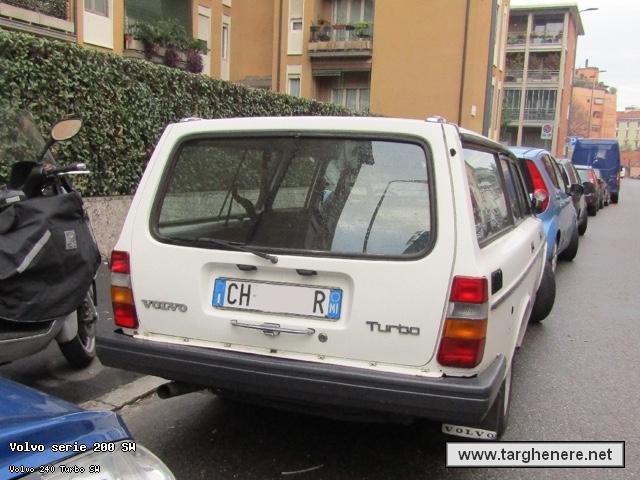 volvo240swclassicauto20201224.jpg