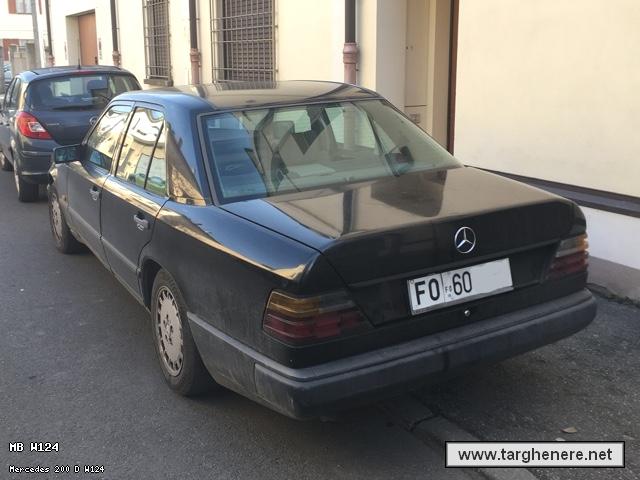 mercedesw124frabo20210102.jpg