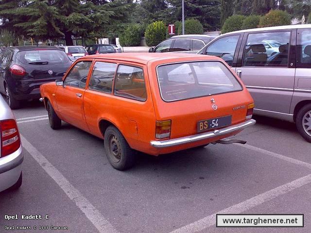 kadett10carvanqudoro77.jpg