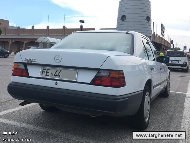 mercedesw124frabo20210705.jpg
