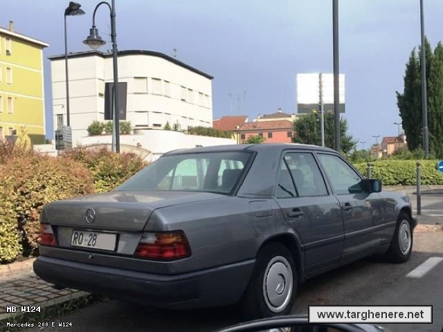 mercedesw124frabo20210803.jpg