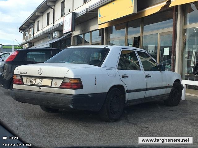 mercedesw124frabo20210804.jpg