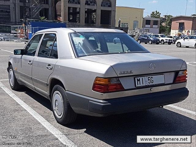 mercedesw124fil20210928.jpg