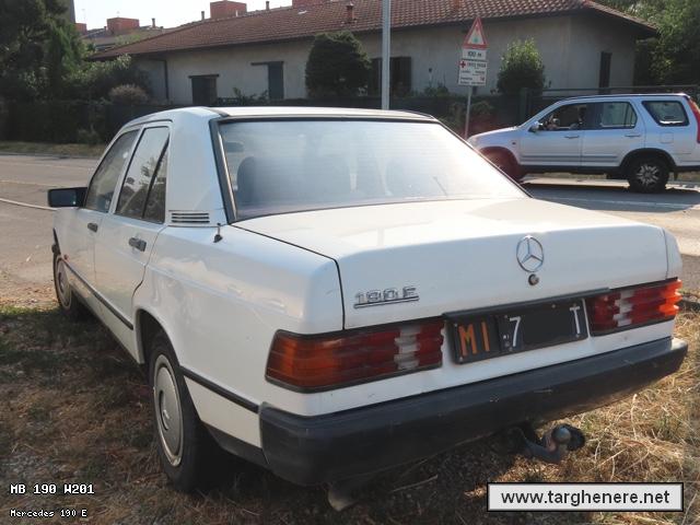 mercedes190classicauto20211023.jpg