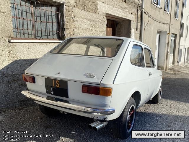 fiat127badbunny20211102.jpg