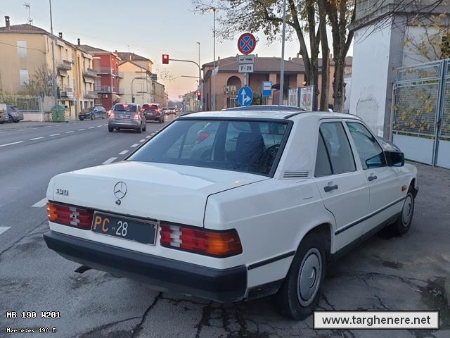 mercedes190luka9620211227.jpg
