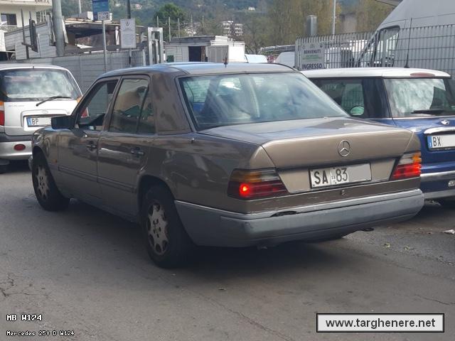 mercedesw124argiuliasuper20220105.jpg