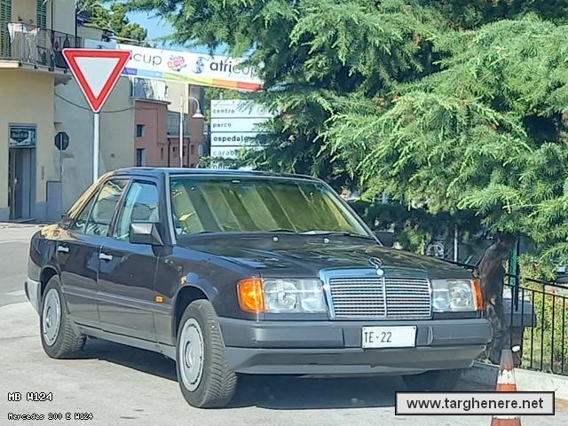 mercedesw124tonymura20220212.jpg