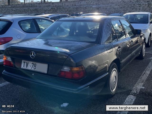 mercedesw124frabo20220227.jpg