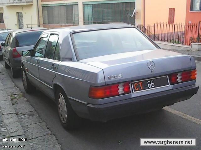 mercedes190captain20220310.jpg