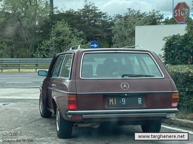 mercedesw123swstephan20220426.jpg