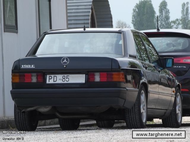 mercedes190gabford20220427.jpg