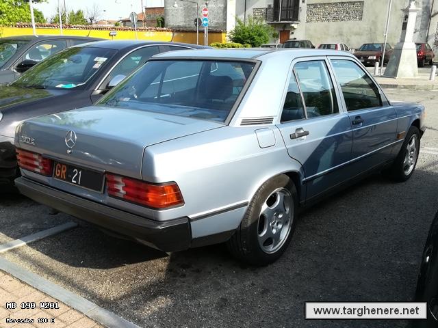 mercedes190giant20220503.jpg