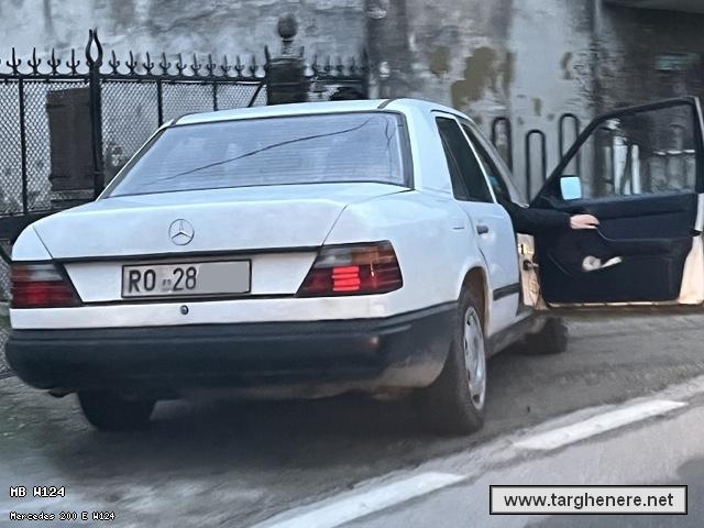 mercedesw124frabo20220626.jpg