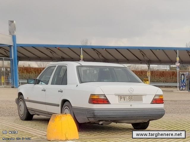 mercedesw124tonymura20220727.jpg