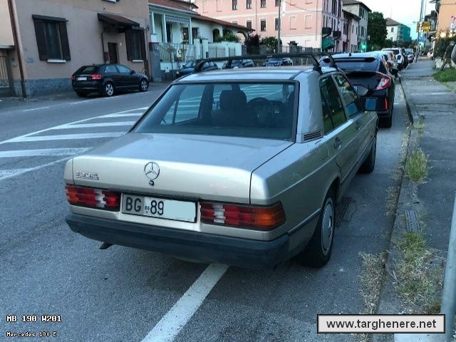 mercedes190supertura20220823.jpg