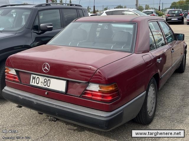 mercedesw124frabo20221012.jpg