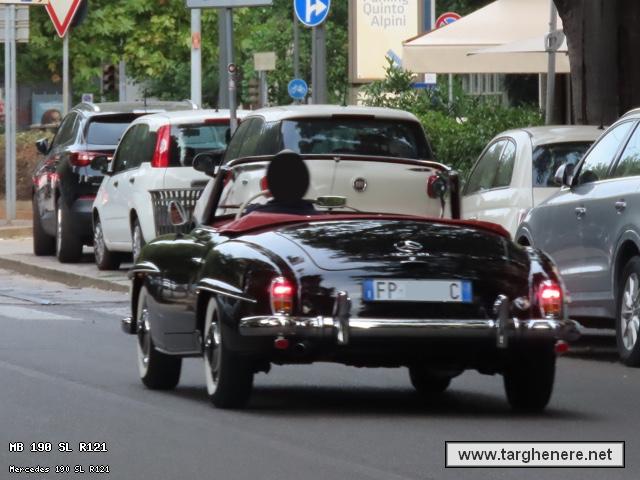 mercedes190slclassicauto20221014.jpg