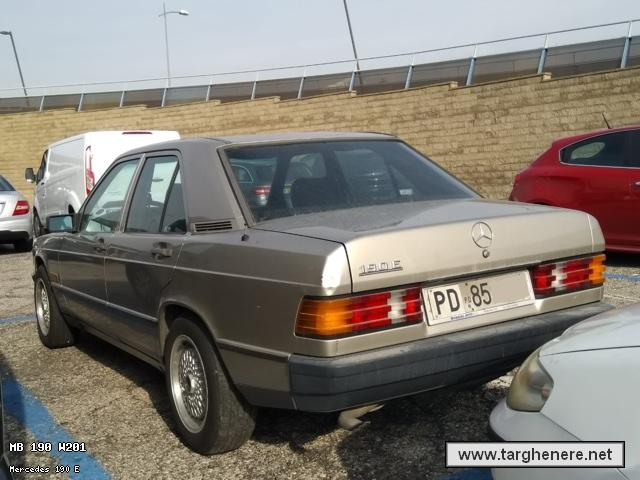 mercedes190markino20221023.jpg