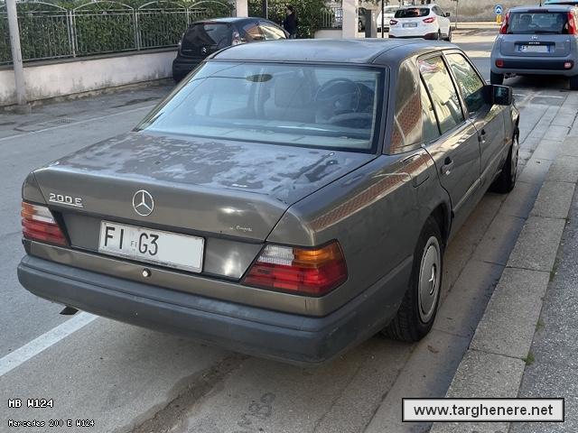 mercedesw124frabo20221104.jpg