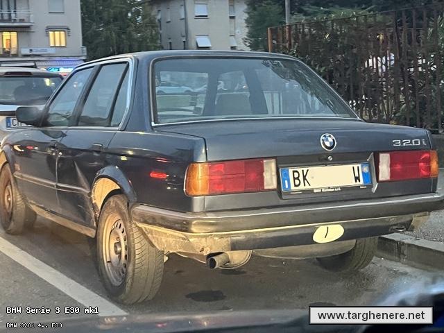 bmwe30frabo20221108.jpg