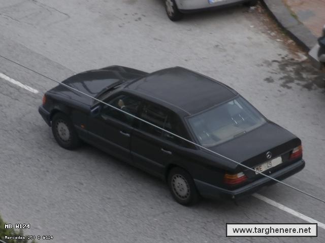 mercedesw124kanonx20221213.jpg