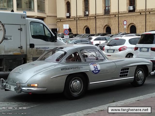 mercedes300slluzzo20221218.jpg